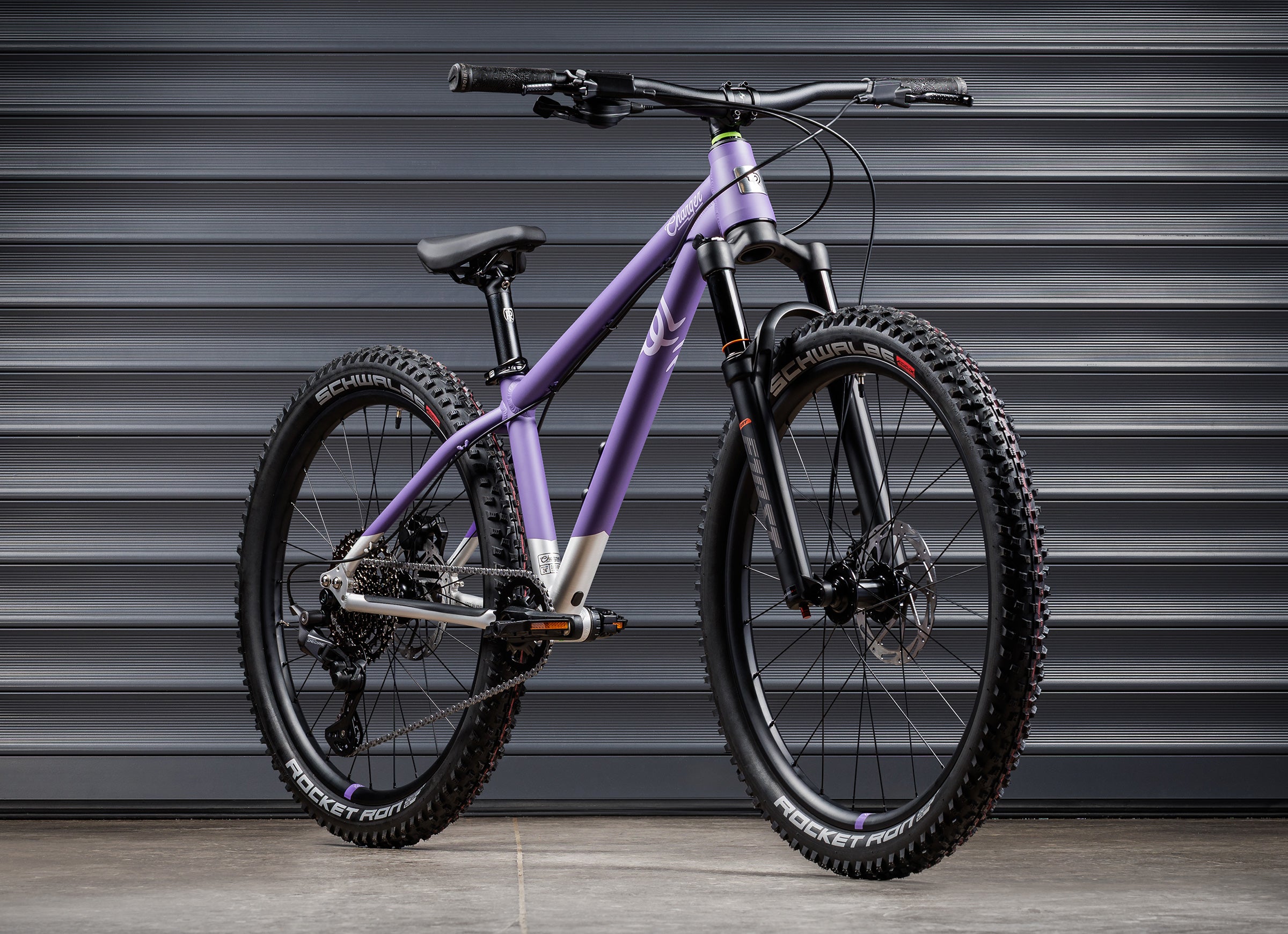 #color_electric-purple-brushed